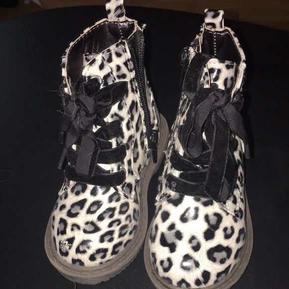 Cherokee Other - Baby girls boots